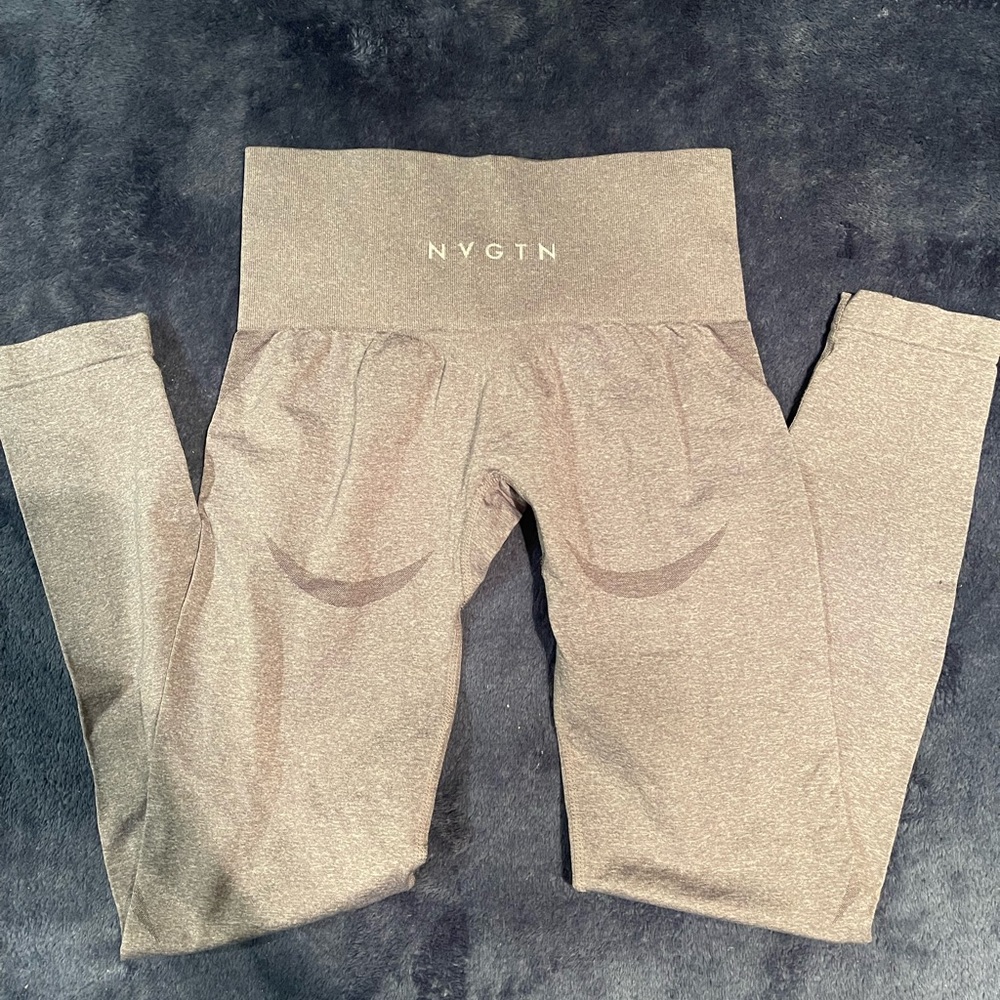 NVGTN gray leggings with contour, XS